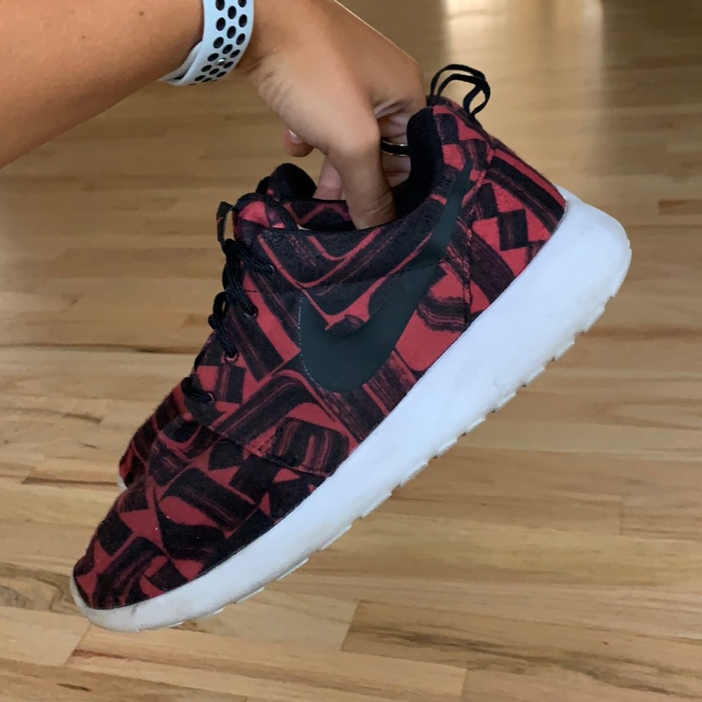 velvet nike roshe